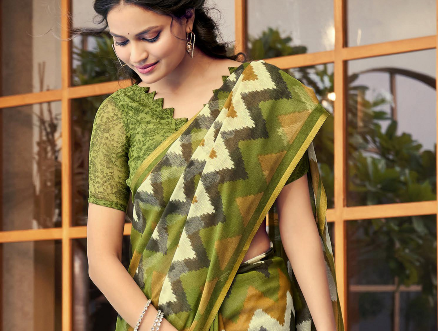 Green Coloured Ikkat Print Cotton Silk Saree With Blouse For Women